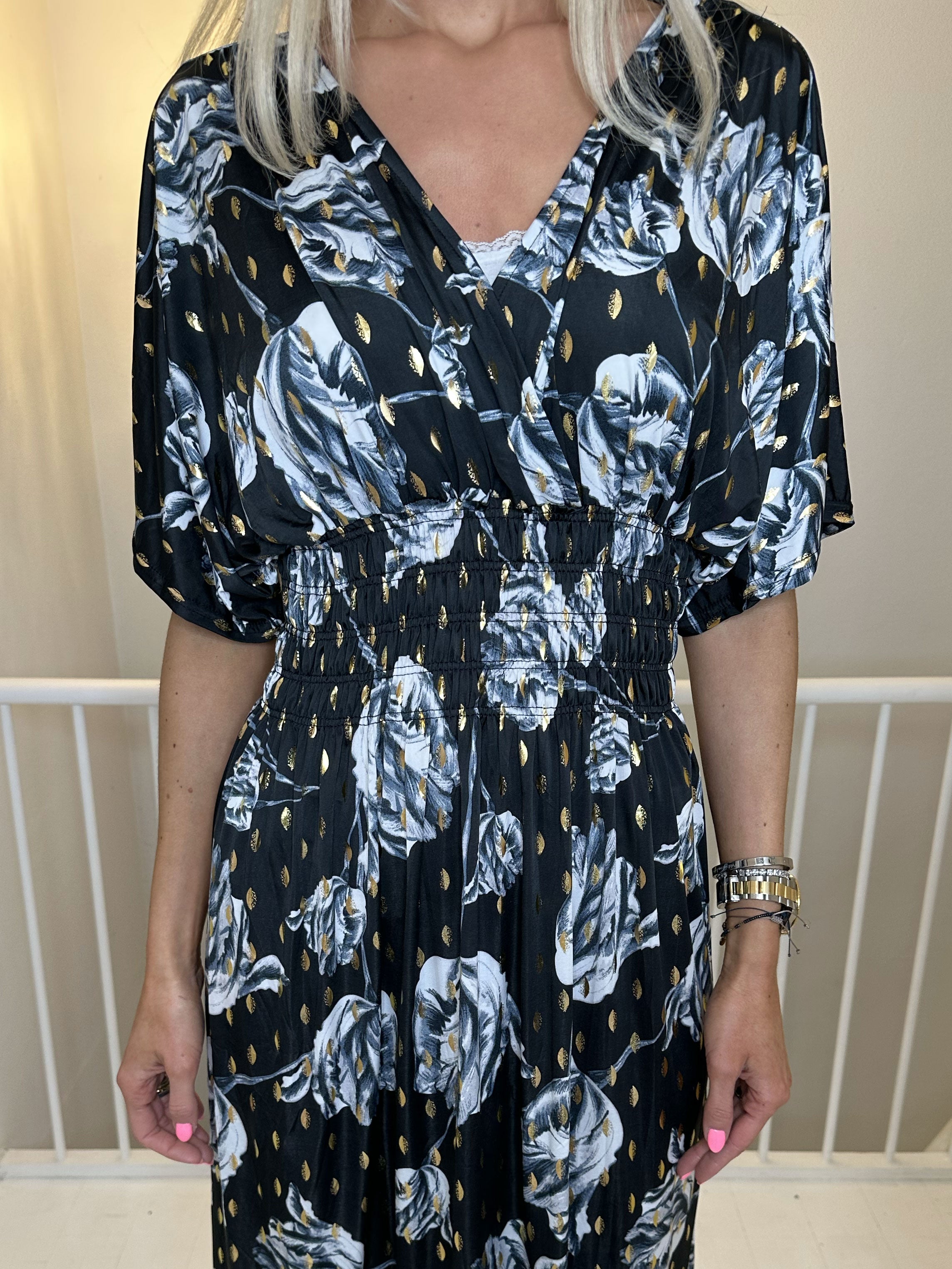 Pams Rose - Lang elastisk kjole i krølfrit stof